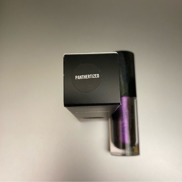 MAC “Pantherized” Liquid Dazzleshadow - Picture 3 of 6